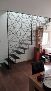 Escalier design suspendu, escalier metal design suspendu, escalier metal suspendu, Savenay, steel contemporain